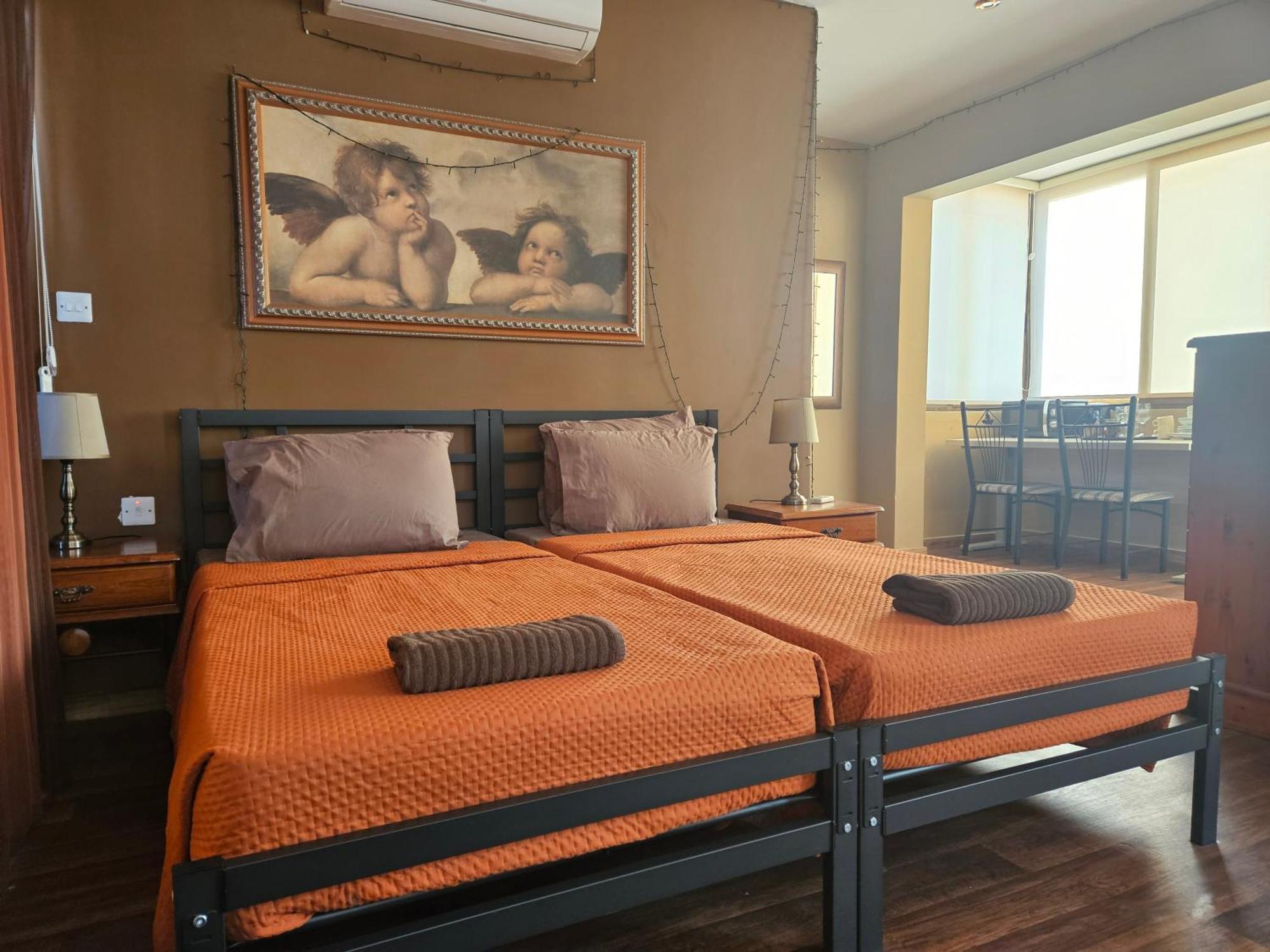 Lotus Guest House Malta Gzira Ngoại thất bức ảnh